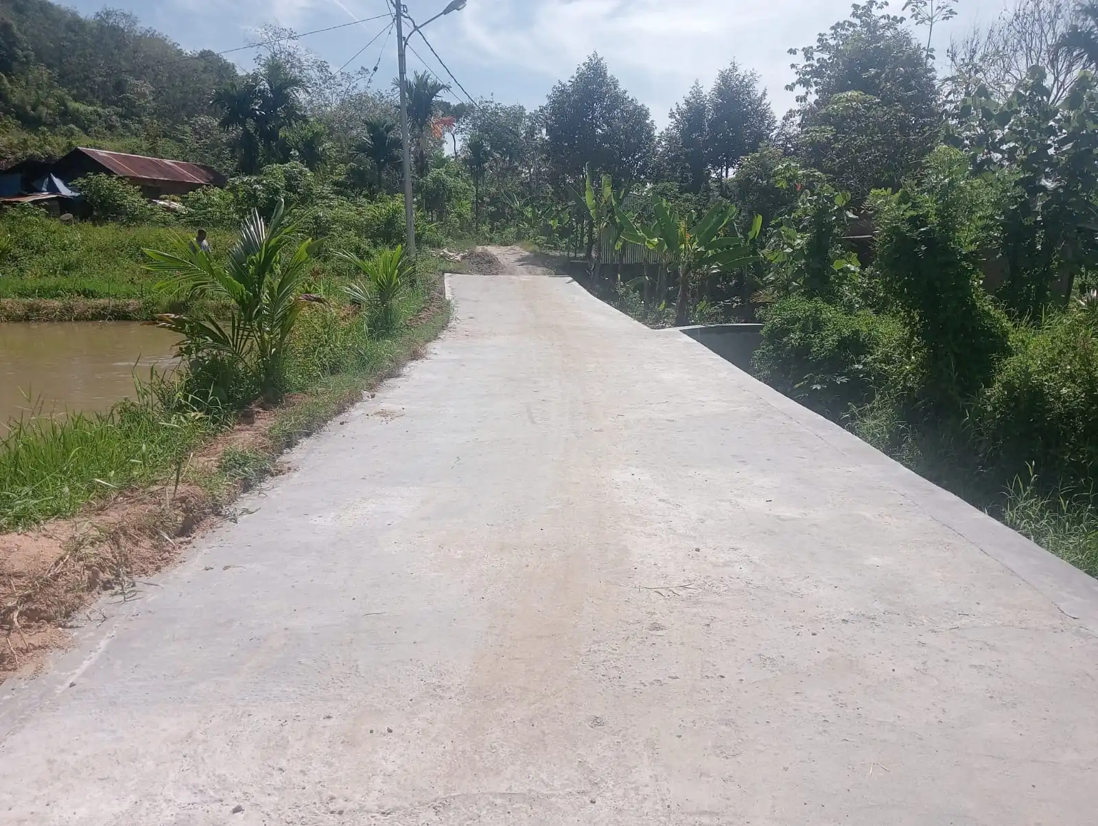 Pembangunan Jalan Rabat Beton Desa Sigulang Telah Selesai dan Siap Digunakan